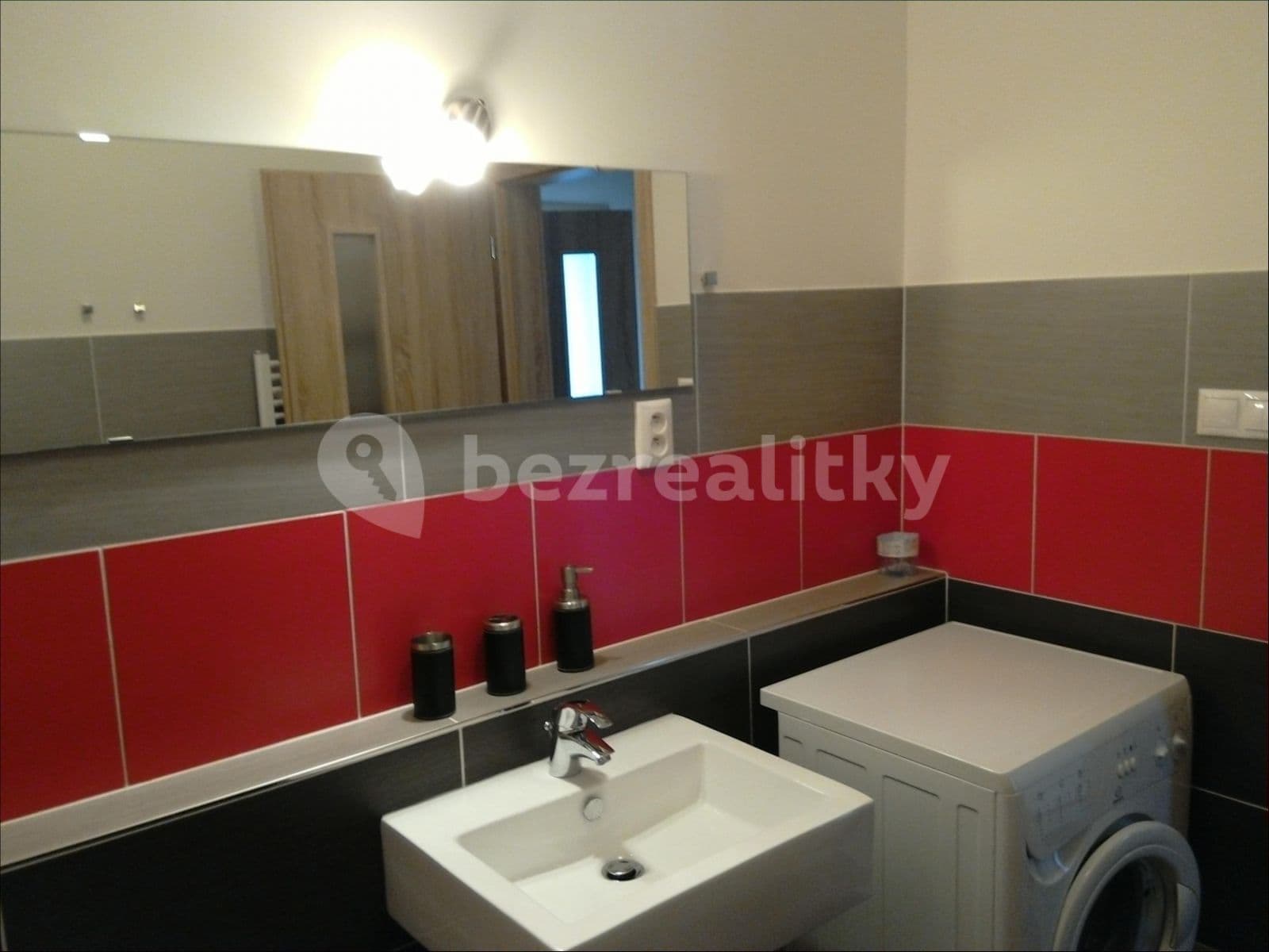 Studio flat to rent, 36 m², gen. Píky, Olomouc, Olomoucký Region Studio flat to rent, 36 m², gen. Píky, Olomouc, Olomoucký Region
