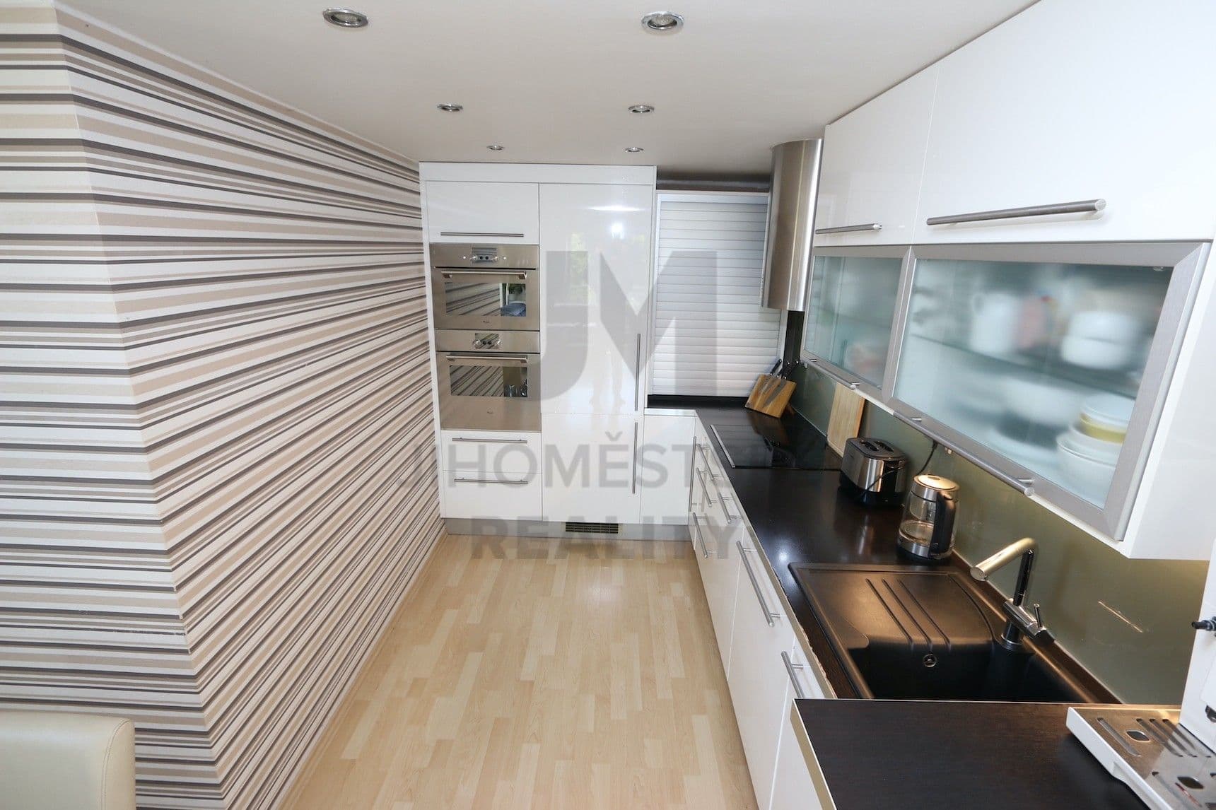 2 bedroom with open-plan kitchen flat to rent, 76 m², Rižská, Prague, Prague 2 bedroom with open-plan kitchen flat to rent, 76 m², Rižská, Prague, Prague