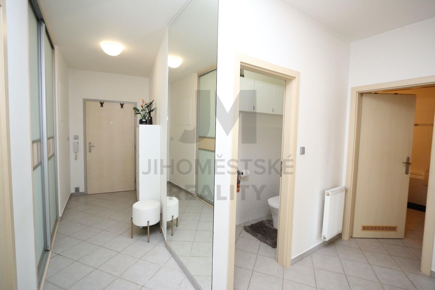 2 bedroom with open-plan kitchen flat to rent, 76 m², Rižská, Prague, Prague 2 bedroom with open-plan kitchen flat to rent, 76 m², Rižská, Prague, Prague