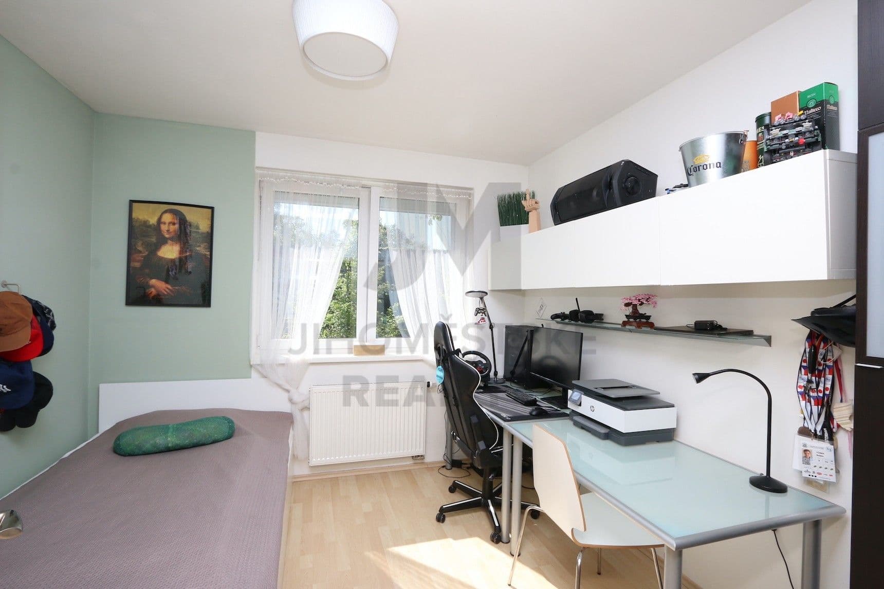 2 bedroom with open-plan kitchen flat to rent, 76 m², Rižská, Prague, Prague 2 bedroom with open-plan kitchen flat to rent, 76 m², Rižská, Prague, Prague