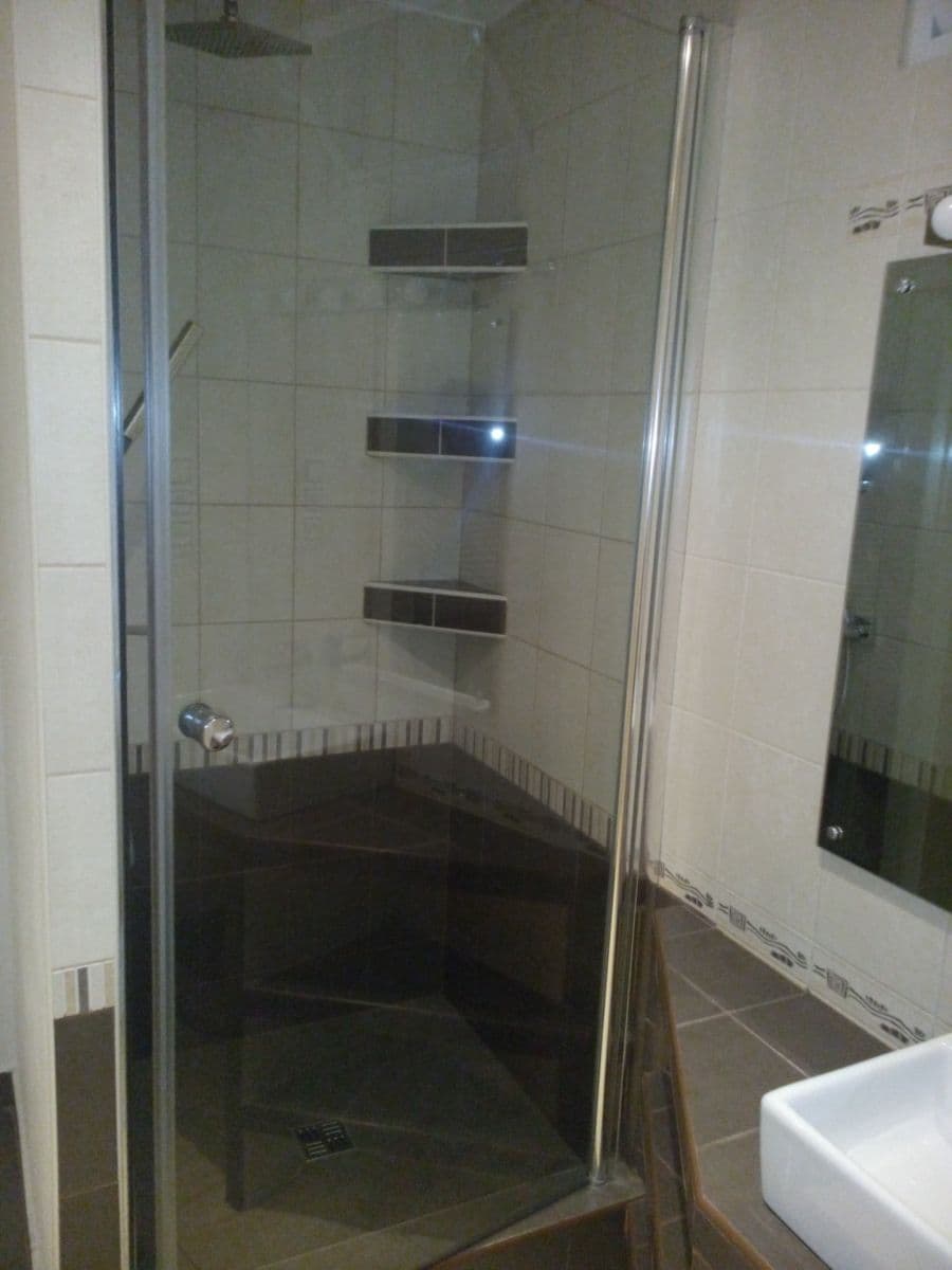 1 bedroom with open-plan kitchen flat to rent, 43 m², Pohnertova, Prague, Prague 1 bedroom with open-plan kitchen flat to rent, 43 m², Pohnertova, Prague, Prague