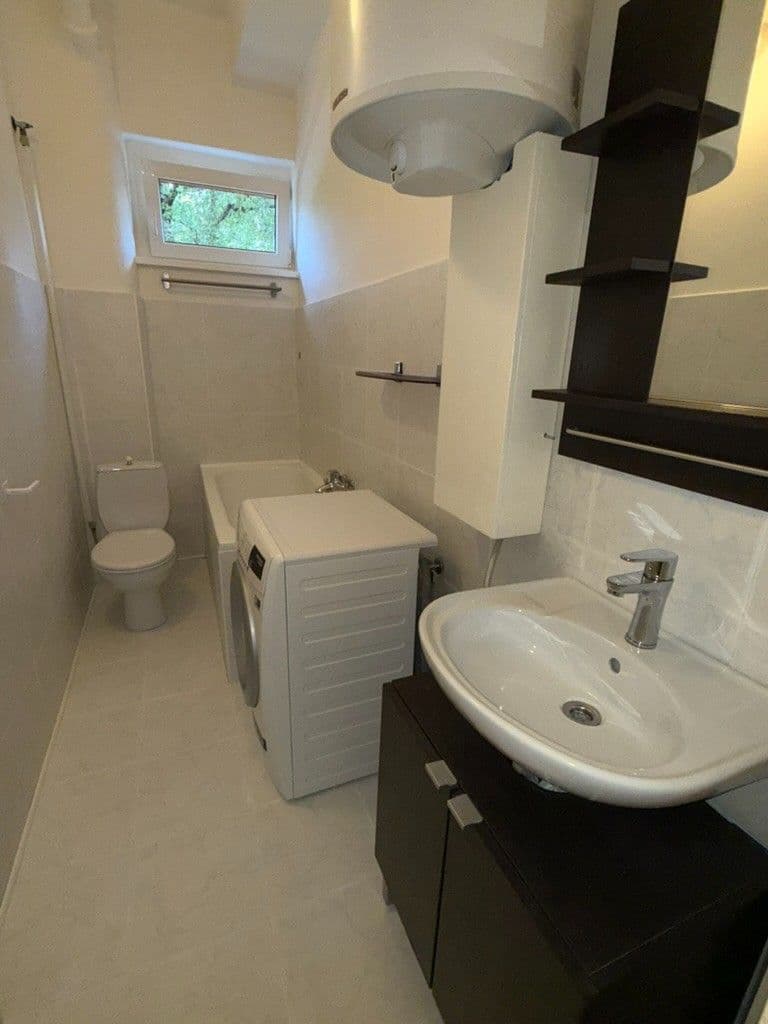 1 bedroom with open-plan kitchen flat to rent, 40 m², Humpolecká, Prague, Prague 1 bedroom with open-plan kitchen flat to rent, 40 m², Humpolecká, Prague, Prague
