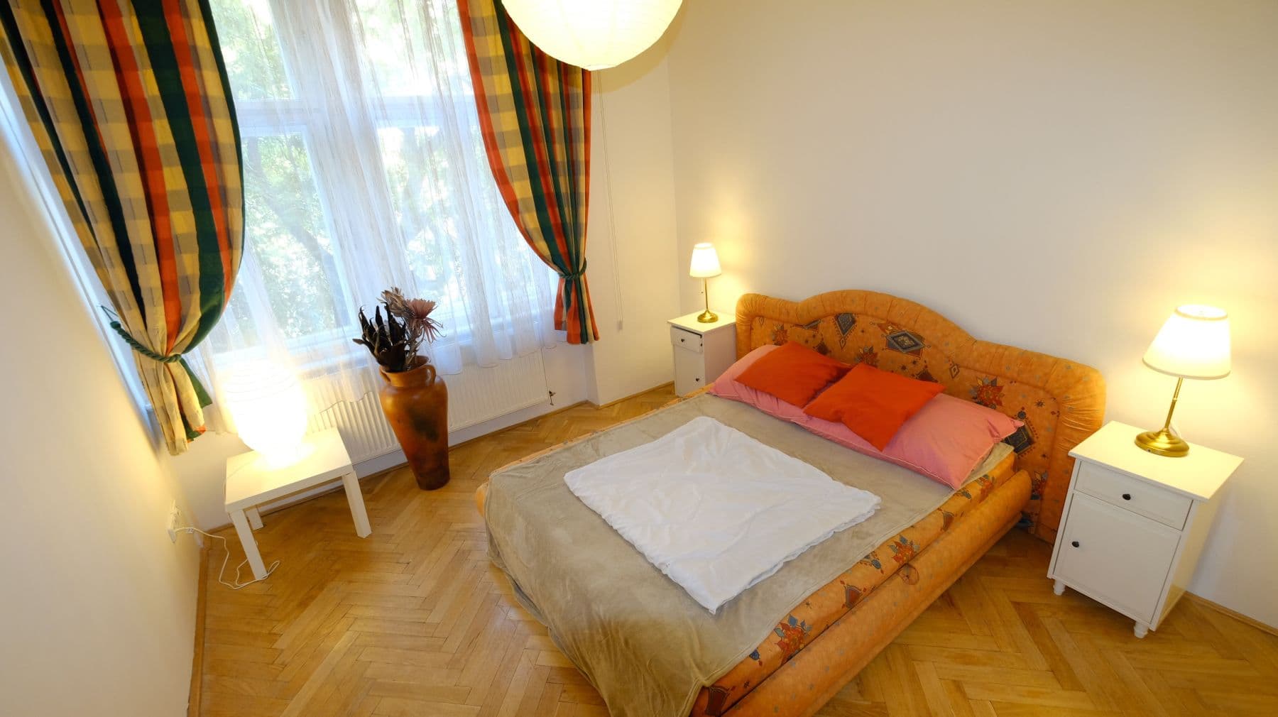 2 bedroom with open-plan kitchen flat to rent, 110 m², Šmilovského, Prague, Prague 2 bedroom with open-plan kitchen flat to rent, 110 m², Šmilovského, Prague, Prague
