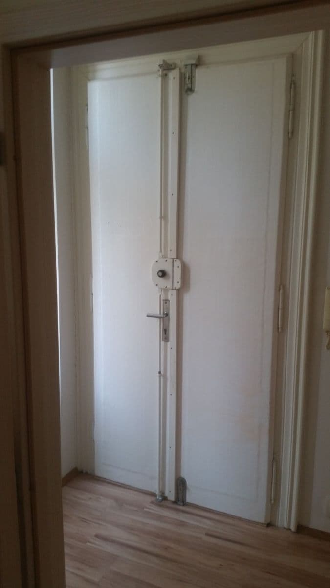 1 bedroom with open-plan kitchen flat to rent, 60 m², Mikovcova, Prague, Prague 1 bedroom with open-plan kitchen flat to rent, 60 m², Mikovcova, Prague, Prague