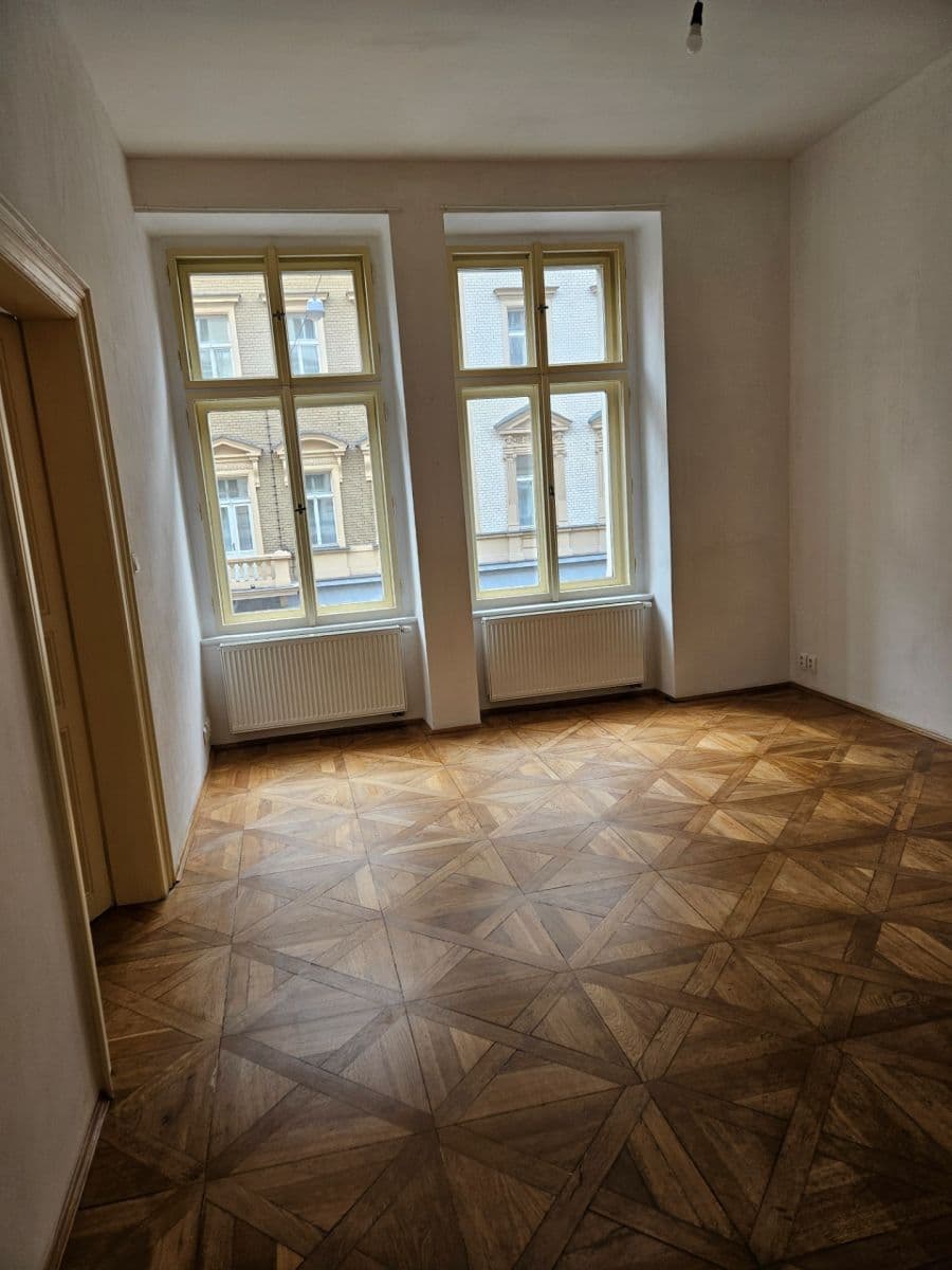 1 bedroom with open-plan kitchen flat to rent, 60 m², Mikovcova, Prague, Prague 1 bedroom with open-plan kitchen flat to rent, 60 m², Mikovcova, Prague, Prague