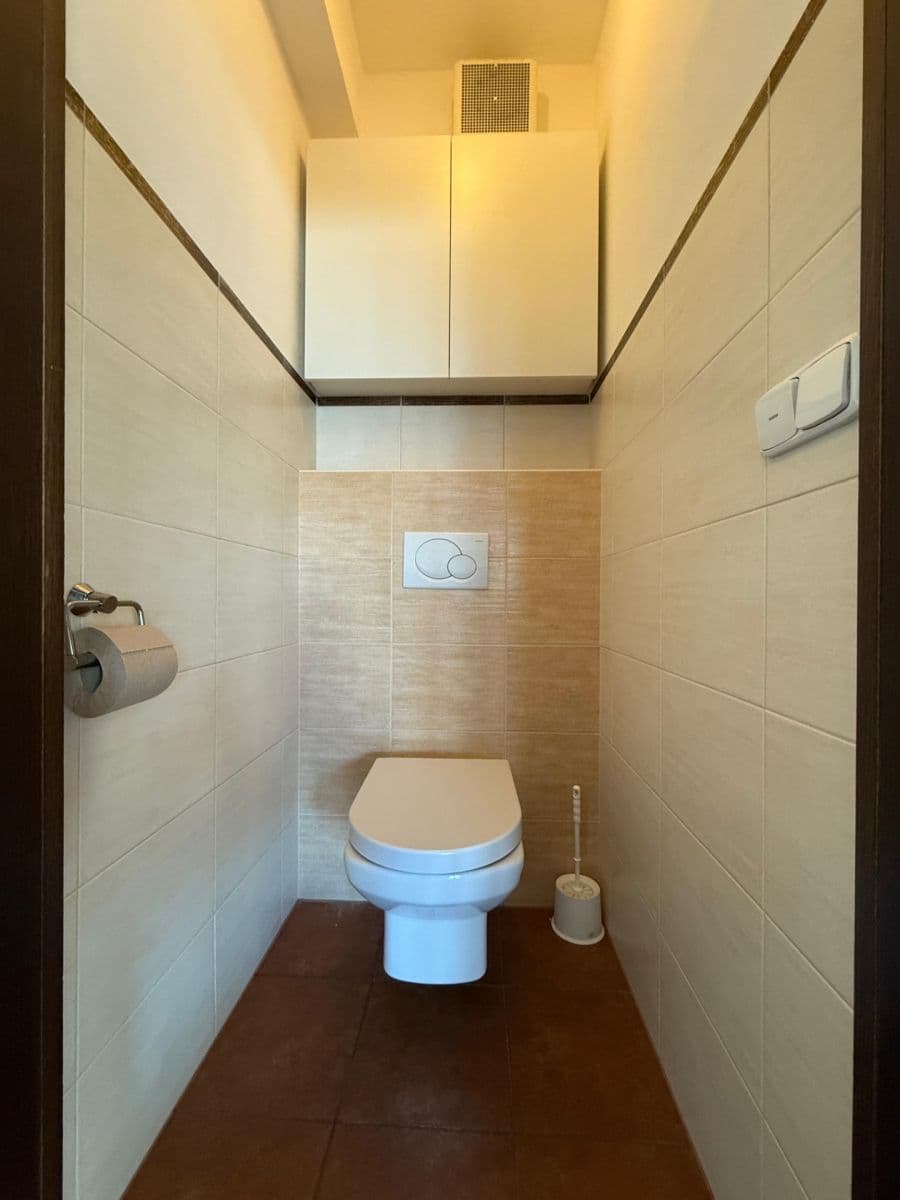 2 bedroom with open-plan kitchen flat to rent, 72 m², náměstí Míru, Kroměříž, Zlínský Region 2 bedroom with open-plan kitchen flat to rent, 72 m², náměstí Míru, Kroměříž, Zlínský Region