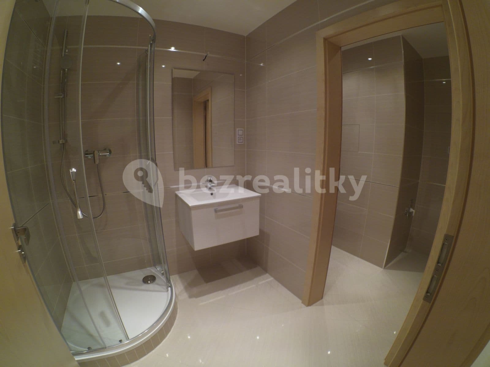 Studio flat to rent, 57 m², Olšanská, Prague, Prague Studio flat to rent, 57 m², Olšanská, Prague, Prague