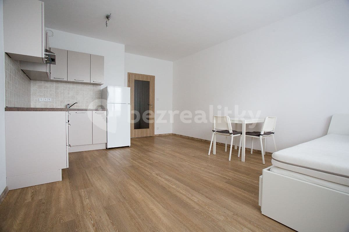 Studio flat to rent, 38 m², náměstí Junkových, Prague, Prague Studio flat to rent, 38 m², náměstí Junkových, Prague, Prague