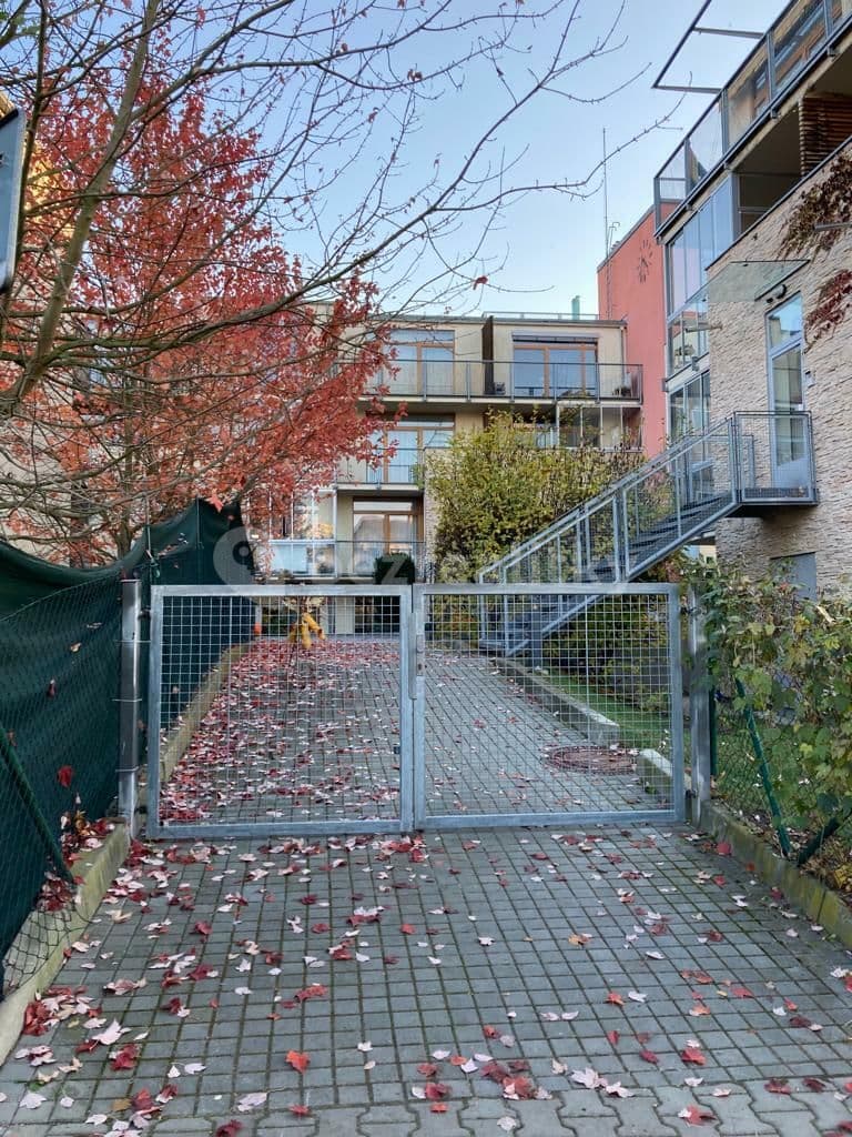 1 bedroom with open-plan kitchen flat to rent, 59 m², K Lesu, Prague, Prague 1 bedroom with open-plan kitchen flat to rent, 59 m², K Lesu, Prague, Prague
