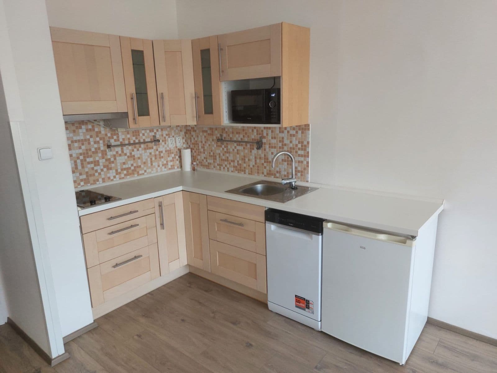 1 bedroom with open-plan kitchen flat to rent, 40 m², Leopoldova, Prague, Prague 1 bedroom with open-plan kitchen flat to rent, 40 m², Leopoldova, Prague, Prague