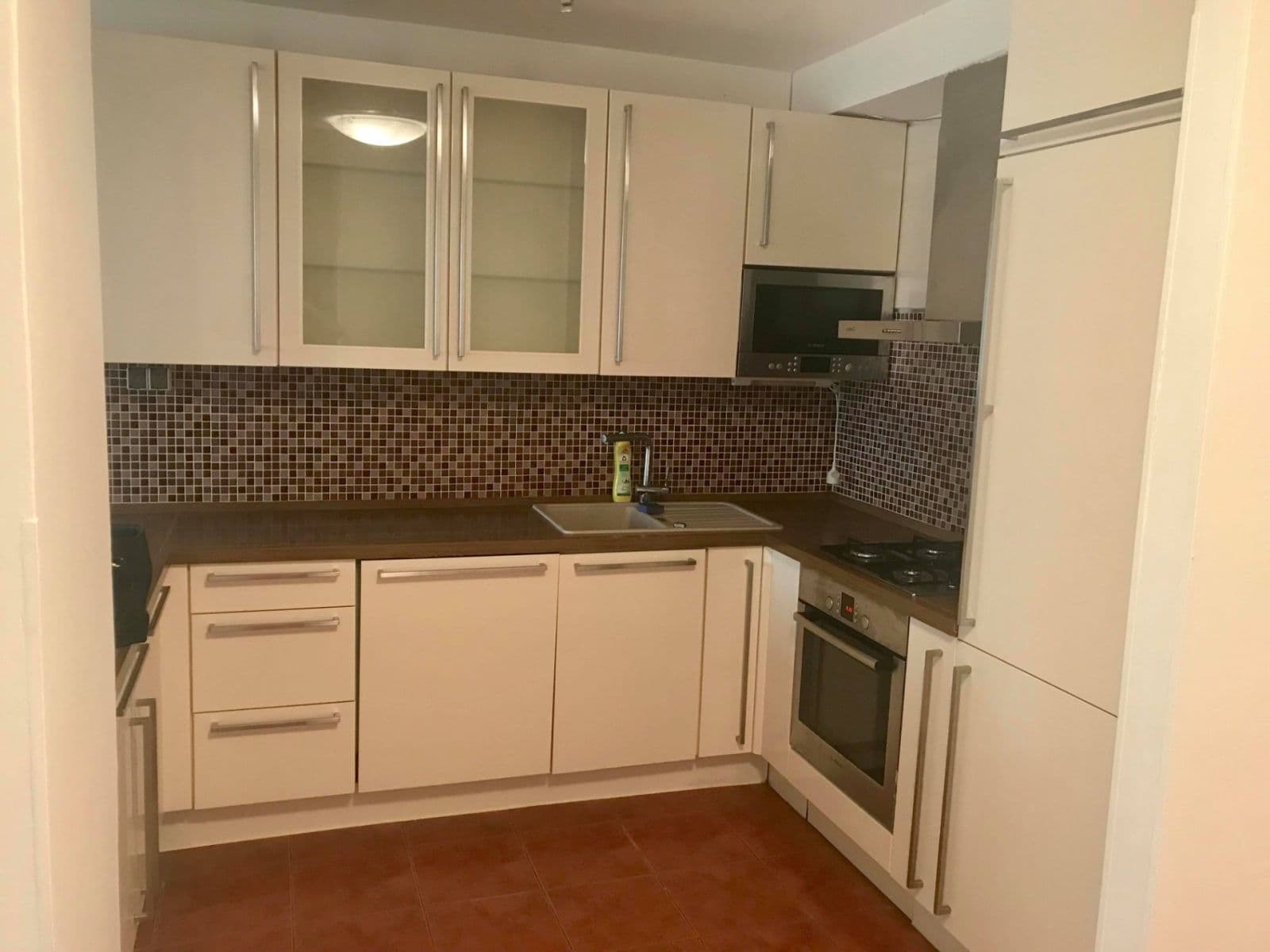 3 bedroom with open-plan kitchen flat to rent, 91 m², Klírova, Prague, Prague 3 bedroom with open-plan kitchen flat to rent, 91 m², Klírova, Prague, Prague