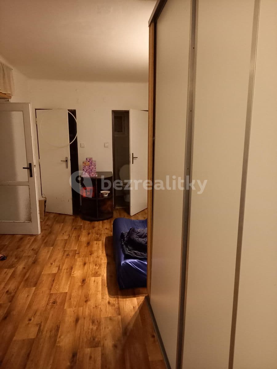 2 bedroom flat to rent, 62 m², U Svobodárny, Prague, Prague 2 bedroom flat to rent, 62 m², U Svobodárny, Prague, Prague