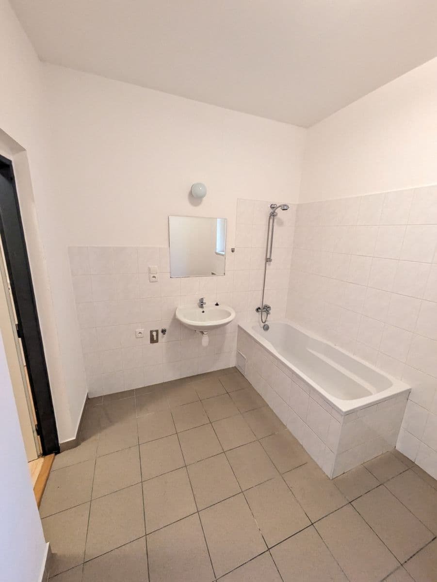 1 bedroom flat to rent, 52 m², Lounská, Teplice, Ústecký Region 1 bedroom flat to rent, 52 m², Lounská, Teplice, Ústecký Region