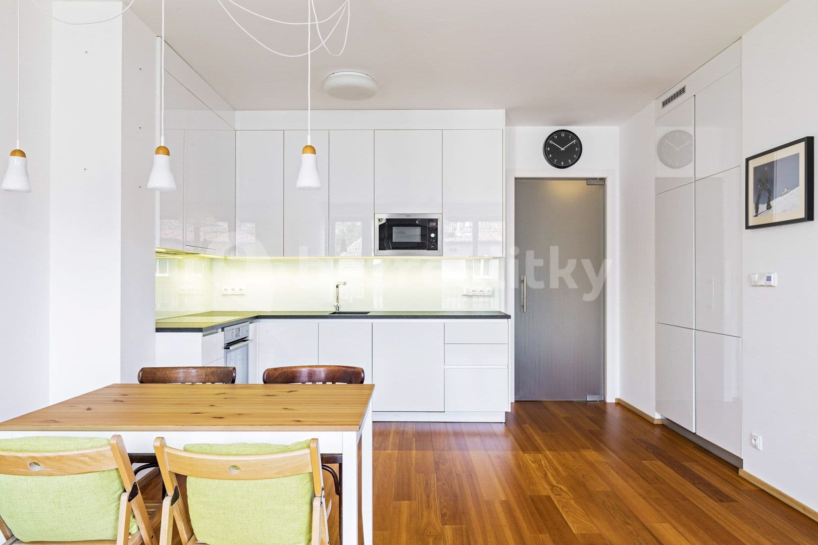 1 bedroom with open-plan kitchen flat to rent, 65 m², Bechyňova, Prague, Prague 1 bedroom with open-plan kitchen flat to rent, 65 m², Bechyňova, Prague, Prague