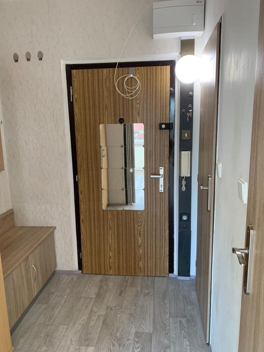 Small studio flat to rent, 38 m², Běchorská, Prague, Prague Small studio flat to rent, 38 m², Běchorská, Prague, Prague