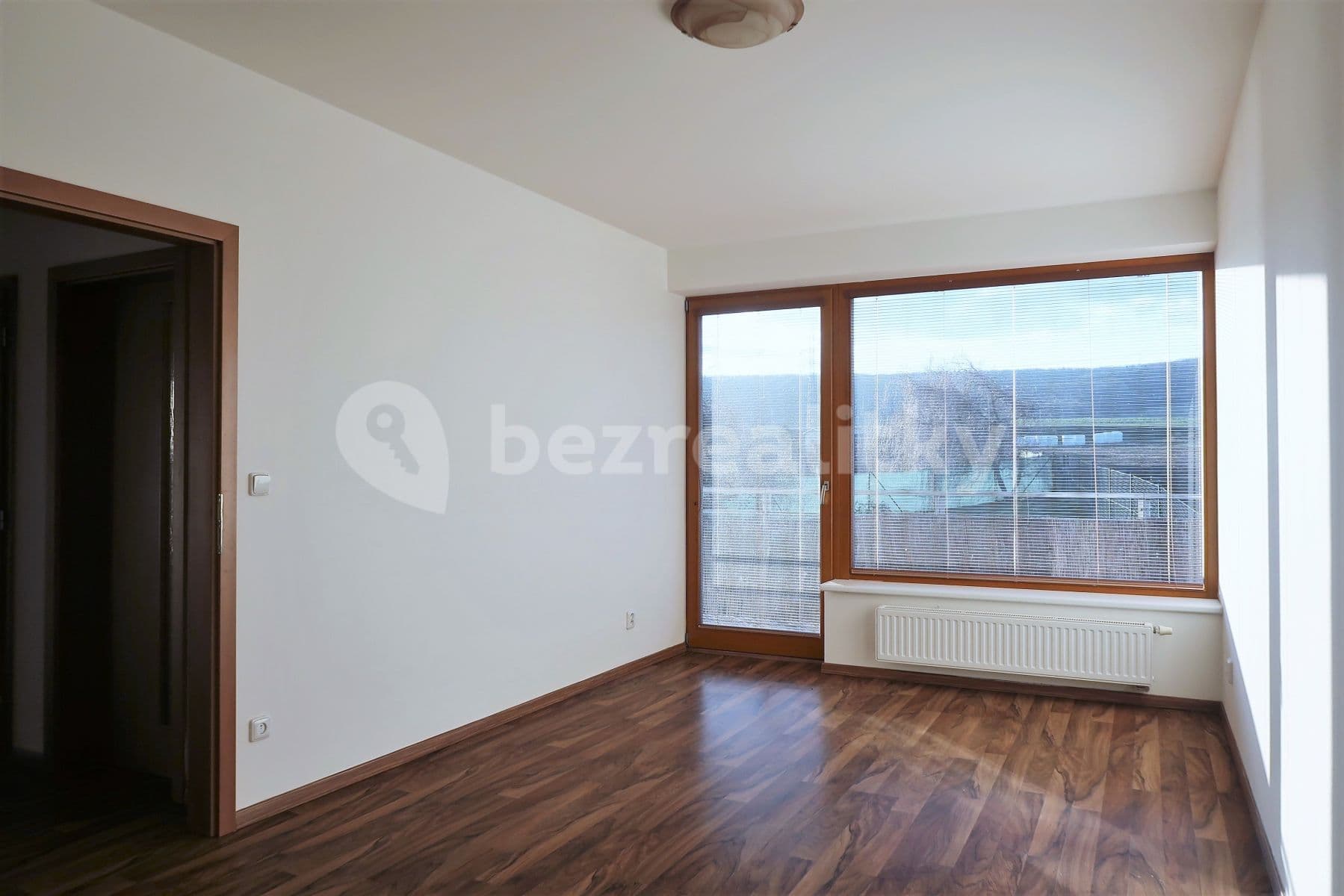 2 bedroom with open-plan kitchen flat to rent, 126 m², Jezerůvky, Brno, Jihomoravský Region 2 bedroom with open-plan kitchen flat to rent, 126 m², Jezerůvky, Brno, Jihomoravský Region