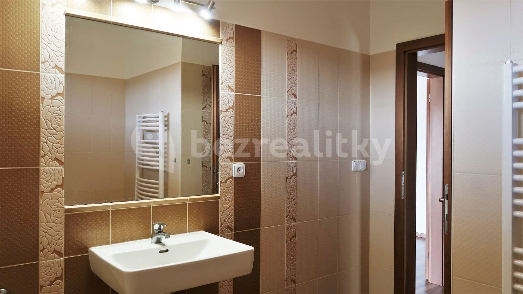 2 bedroom with open-plan kitchen flat to rent, 126 m², Jezerůvky, Brno, Jihomoravský Region 2 bedroom with open-plan kitchen flat to rent, 126 m², Jezerůvky, Brno, Jihomoravský Region