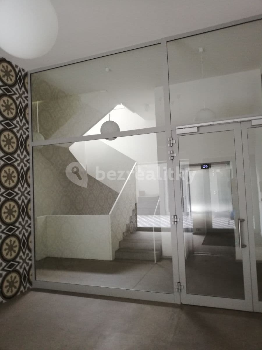 Studio flat to rent, 31 m², Koněvova, Prague, Prague Studio flat to rent, 31 m², Koněvova, Prague, Prague