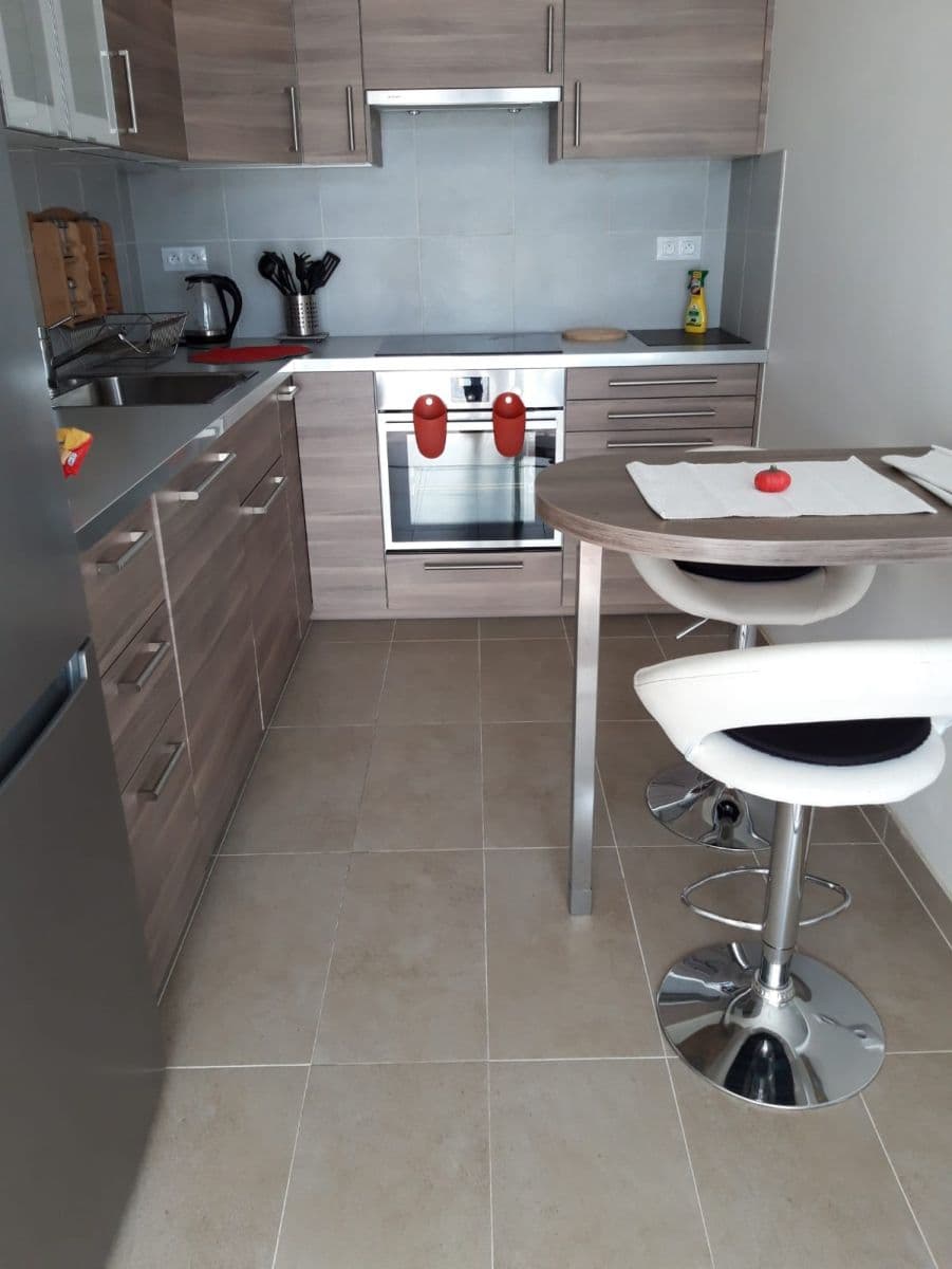 1 bedroom with open-plan kitchen flat to rent, 61 m², Petržílkova, Prague, Prague 1 bedroom with open-plan kitchen flat to rent, 61 m², Petržílkova, Prague, Prague