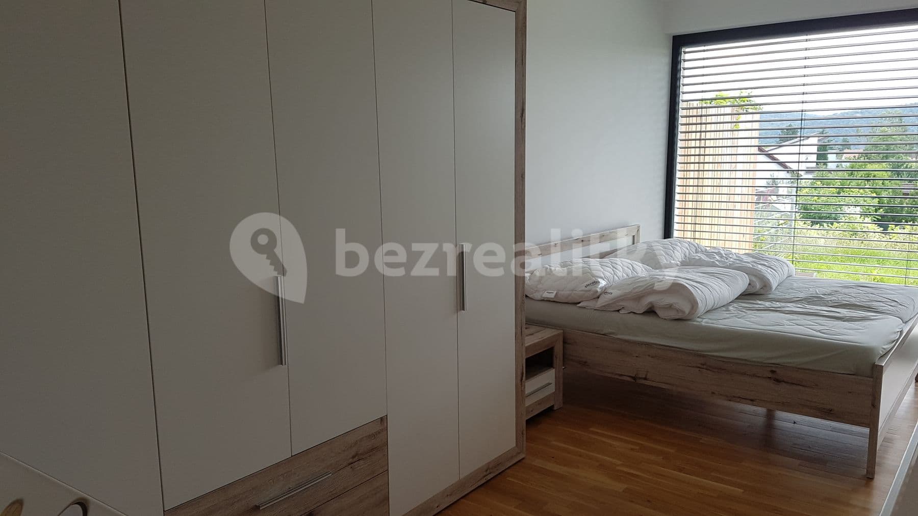 1 bedroom with open-plan kitchen flat to rent, 61 m², Mokropeská, Černošice, Středočeský Region 1 bedroom with open-plan kitchen flat to rent, 61 m², Mokropeská, Černošice, Středočeský Region