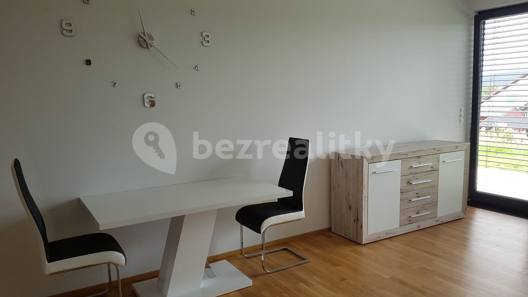 1 bedroom with open-plan kitchen flat to rent, 61 m², Mokropeská, Černošice, Středočeský Region 1 bedroom with open-plan kitchen flat to rent, 61 m², Mokropeská, Černošice, Středočeský Region