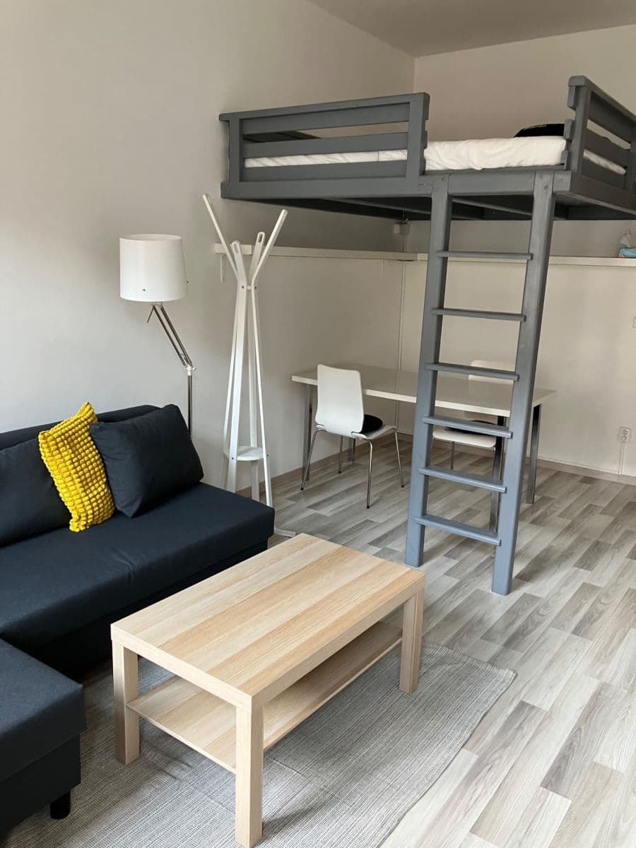 Studio flat to rent, 33 m², Bubenská, Prague, Prague Studio flat to rent, 33 m², Bubenská, Prague, Prague