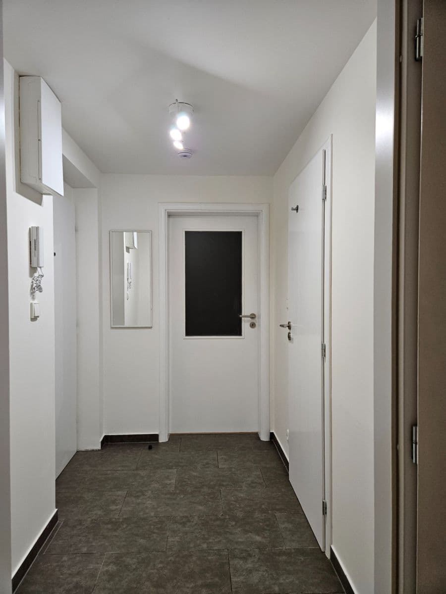 1 bedroom flat to rent, 37 m², Drahobejlova, Prague, Prague 1 bedroom flat to rent, 37 m², Drahobejlova, Prague, Prague