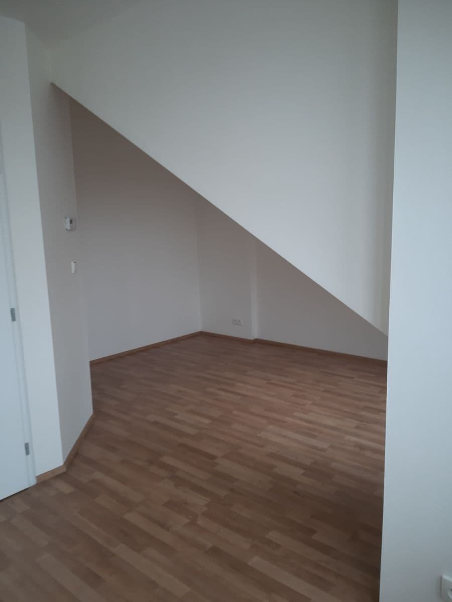 Studio flat to rent, 37 m², Drahobejlova, Prague, Prague Studio flat to rent, 37 m², Drahobejlova, Prague, Prague