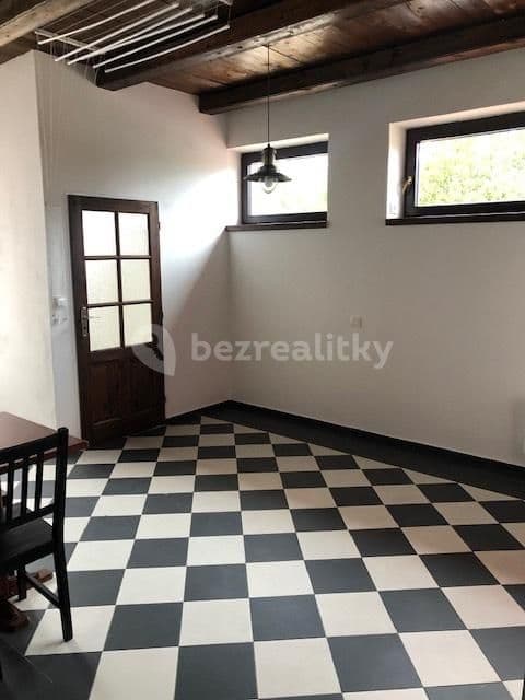 Small studio flat to rent, 34 m², Kostelecká, Sulice, Středočeský Region Small studio flat to rent, 34 m², Kostelecká, Sulice, Středočeský Region