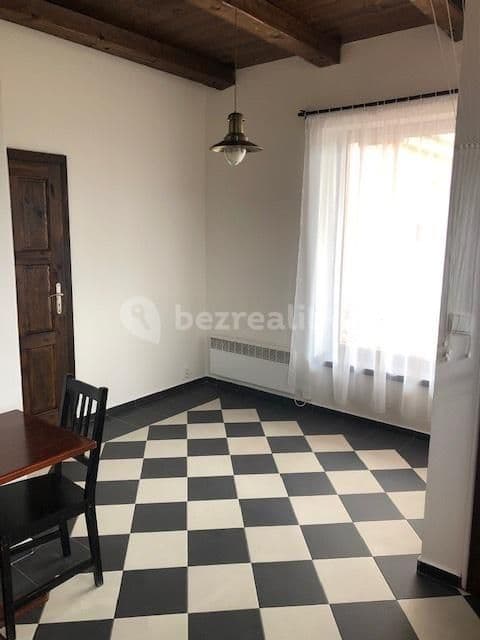 Small studio flat to rent, 34 m², Kostelecká, Sulice, Středočeský Region Small studio flat to rent, 34 m², Kostelecká, Sulice, Středočeský Region