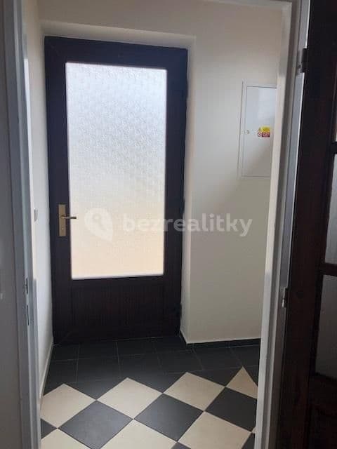 Small studio flat to rent, 34 m², Kostelecká, Sulice, Středočeský Region Small studio flat to rent, 34 m², Kostelecká, Sulice, Středočeský Region