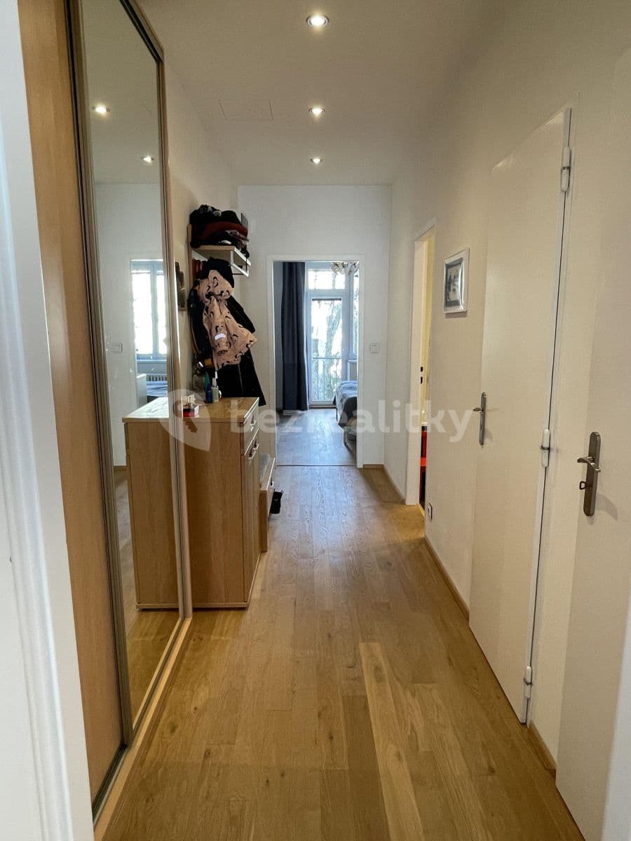 1 bedroom with open-plan kitchen flat to rent, 51 m², V Olšinách, Prague, Prague 1 bedroom with open-plan kitchen flat to rent, 51 m², V Olšinách, Prague, Prague