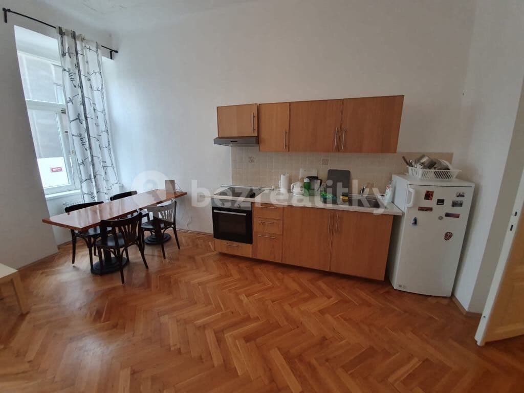 3 bedroom with open-plan kitchen flat to rent, 35 m², Pernerova, Prague, Prague 3 bedroom with open-plan kitchen flat to rent, 35 m², Pernerova, Prague, Prague