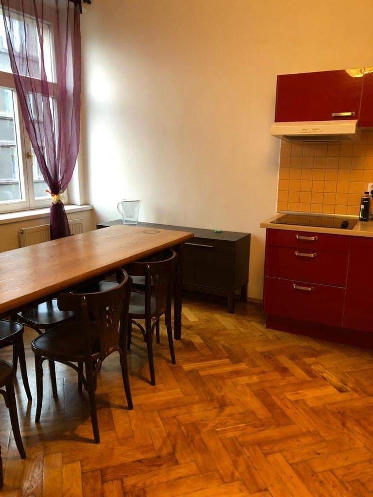 3 bedroom with open-plan kitchen flat to rent, 25 m², Pernerova, Prague, Prague 3 bedroom with open-plan kitchen flat to rent, 25 m², Pernerova, Prague, Prague