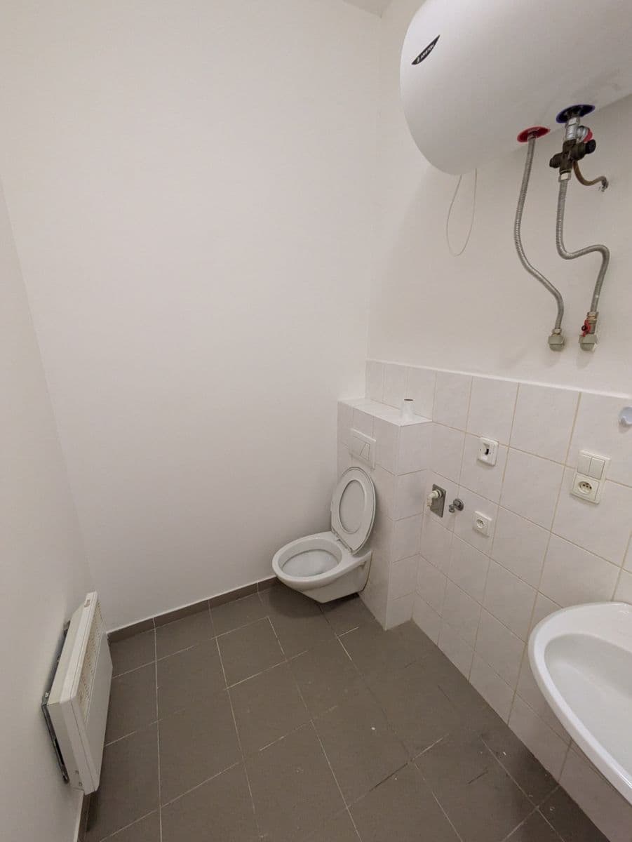 Studio flat to rent, 28 m², Lounská, Teplice, Ústecký Region Studio flat to rent, 28 m², Lounská, Teplice, Ústecký Region