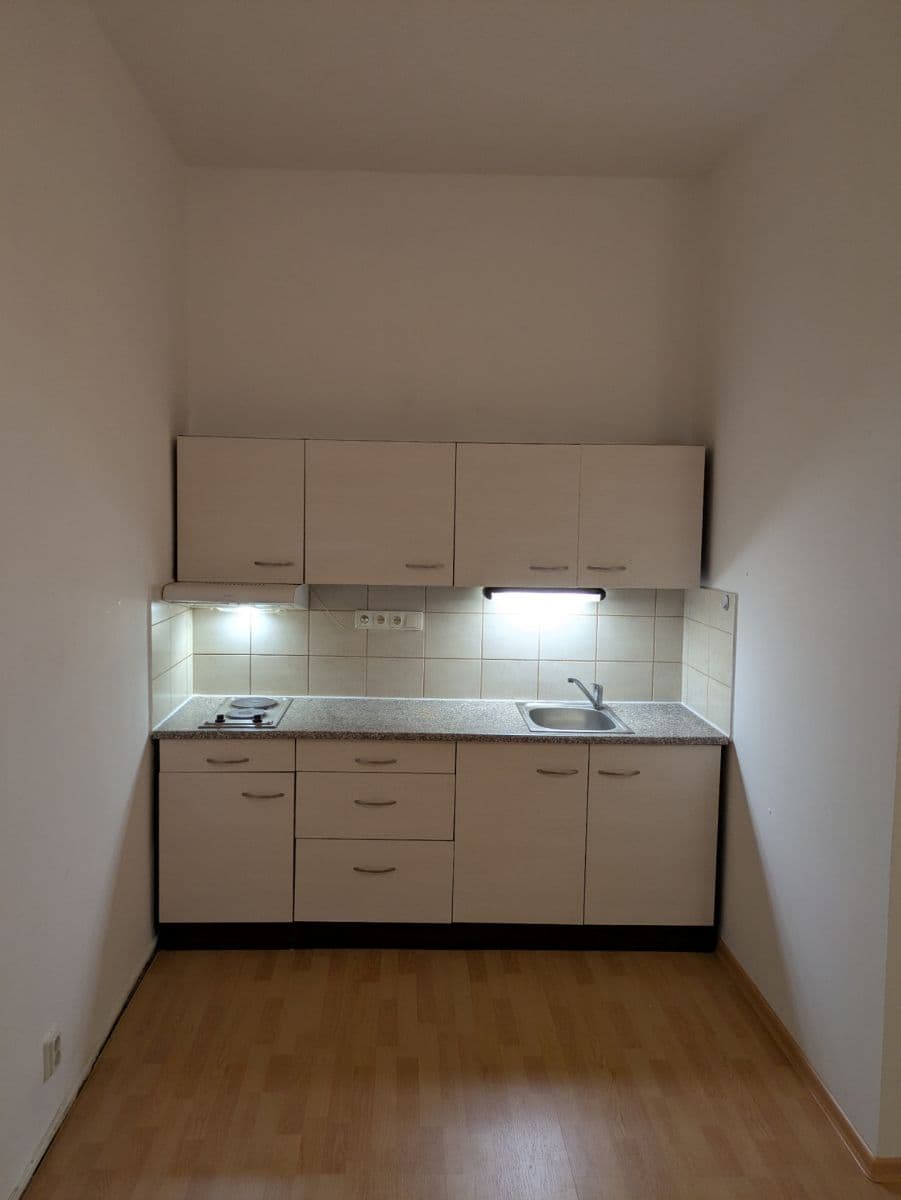 Studio flat to rent, 28 m², Lounská, Teplice, Ústecký Region Studio flat to rent, 28 m², Lounská, Teplice, Ústecký Region
