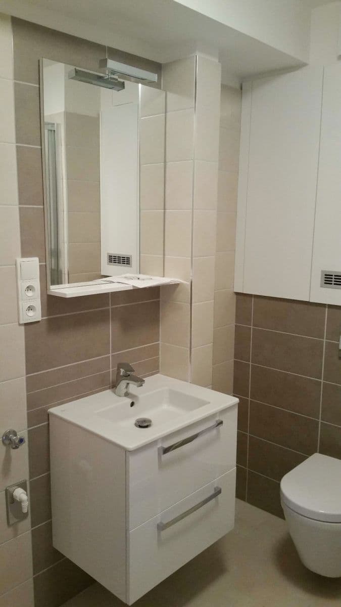 1 bedroom flat to rent, 44 m², Hutařova, Brno, Jihomoravský Region 1 bedroom flat to rent, 44 m², Hutařova, Brno, Jihomoravský Region