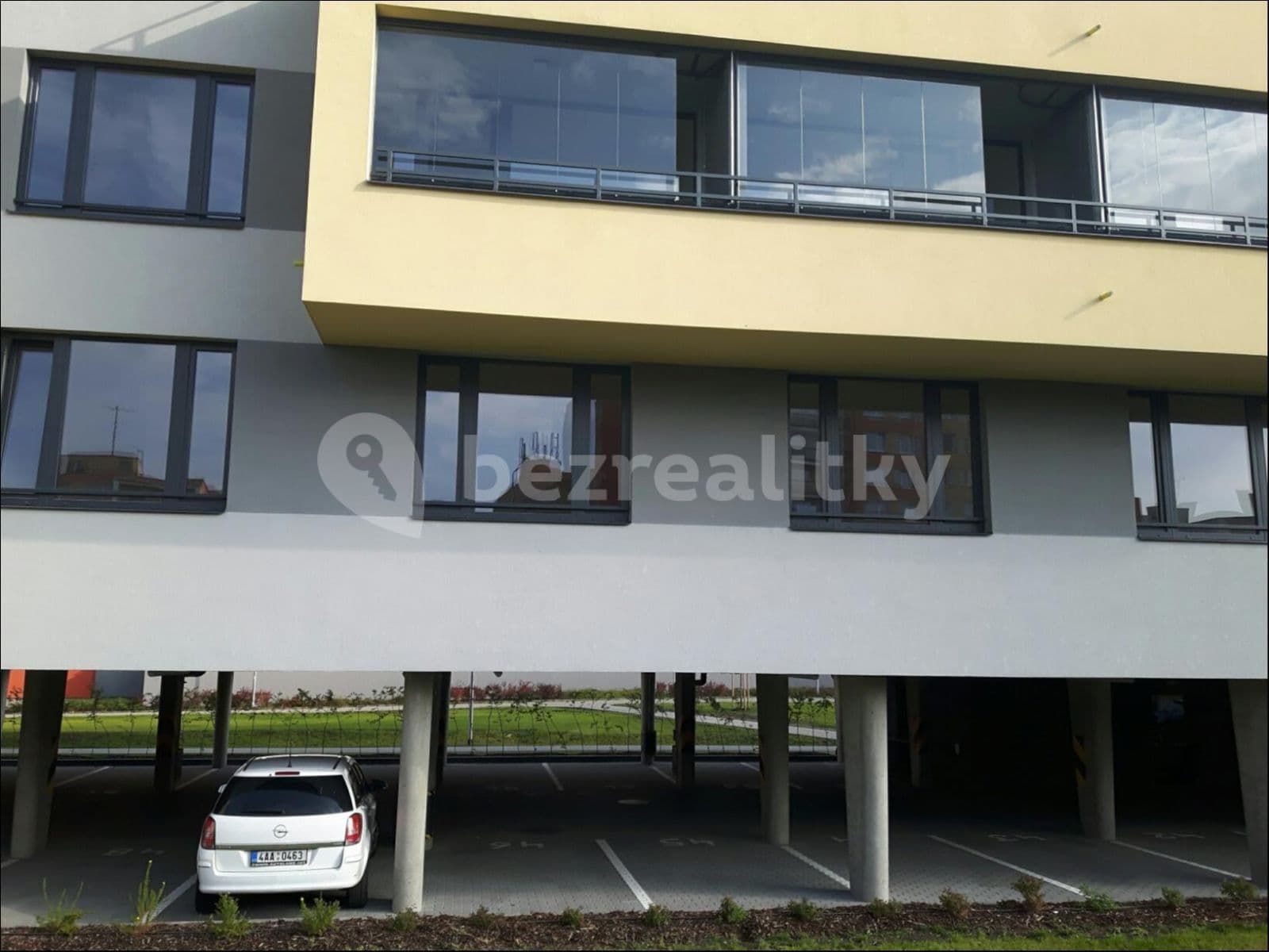 garage to rent, 15 m², Pavla Beneše, Prague, Prague garage to rent, 15 m², Pavla Beneše, Prague, Prague