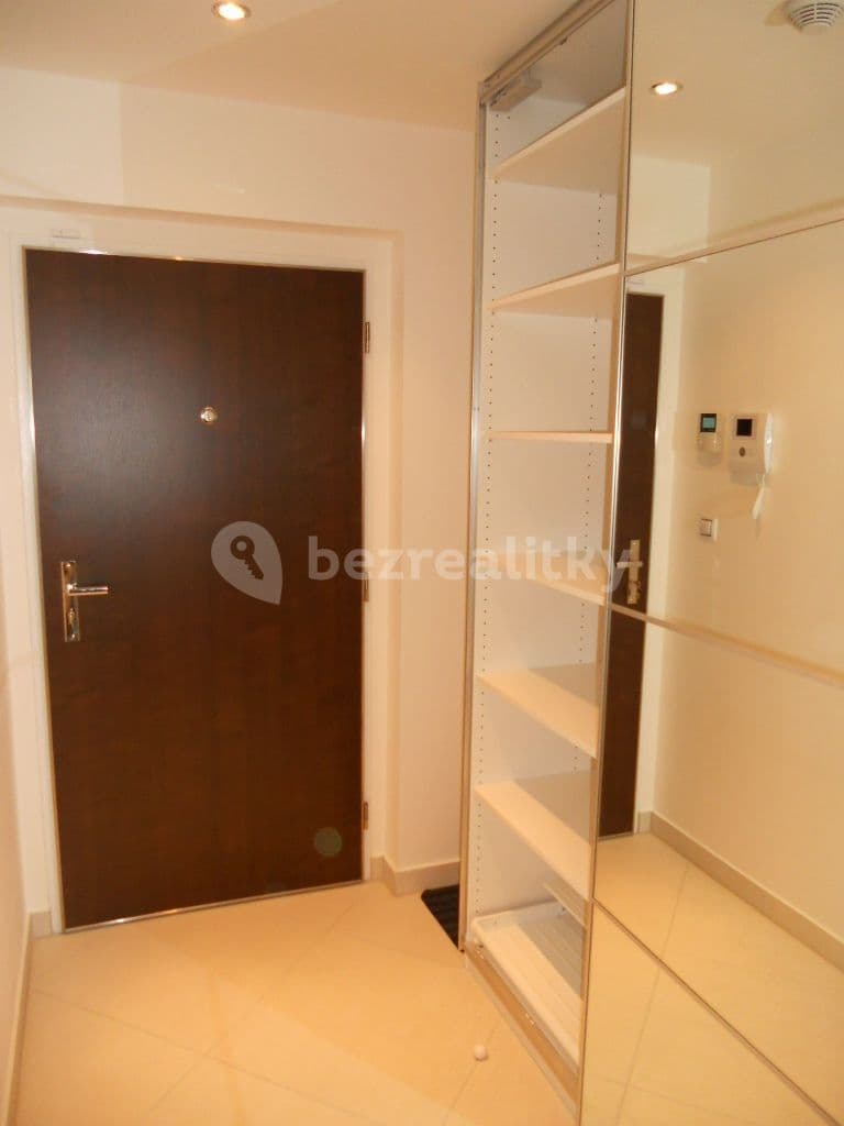 Studio flat to rent, 28 m², Olšanská, Prague, Prague Studio flat to rent, 28 m², Olšanská, Prague, Prague