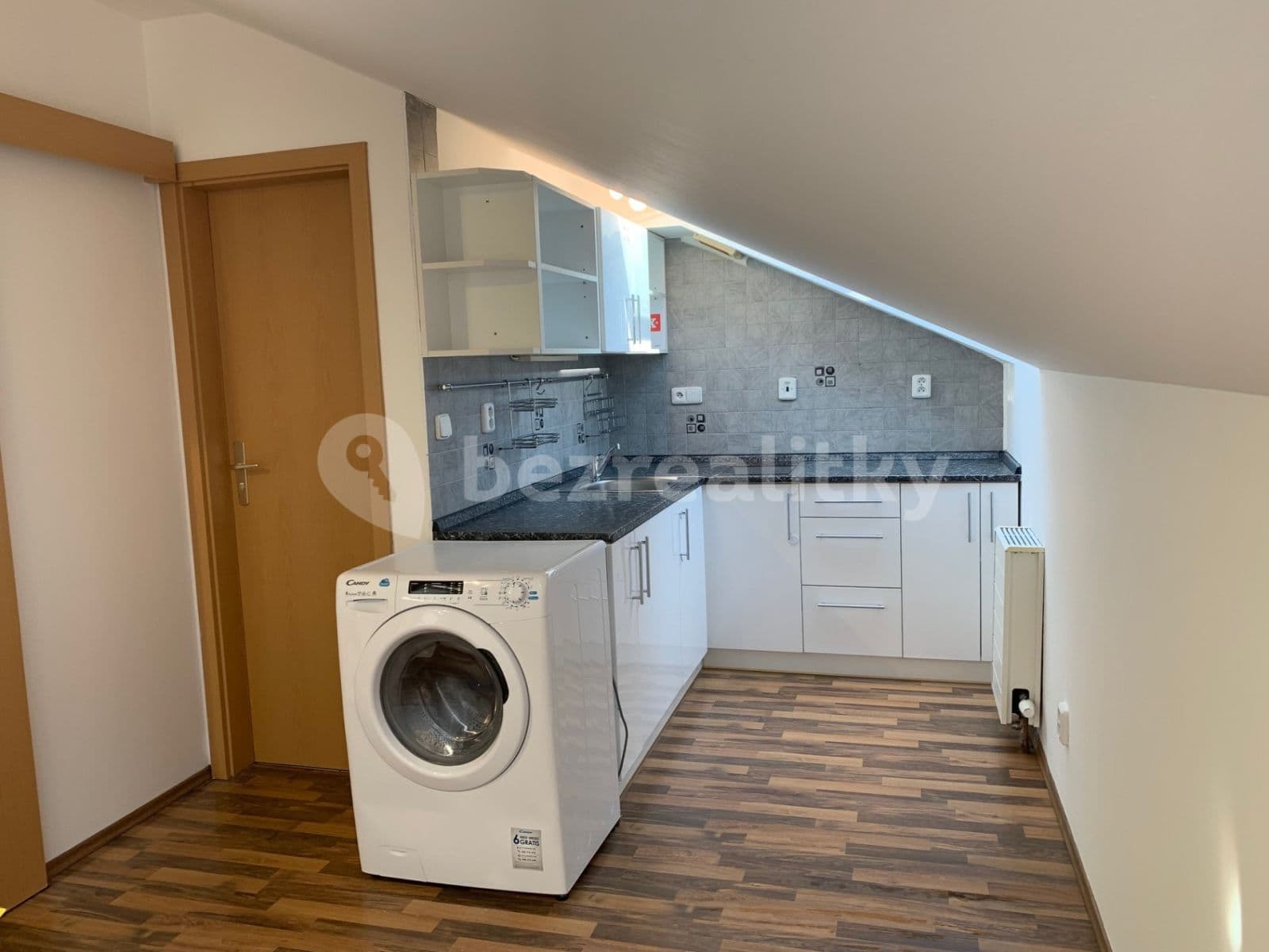 Studio flat to rent, 22 m², Roudničská, Hradec Králové, Královéhradecký Region Studio flat to rent, 22 m², Roudničská, Hradec Králové, Královéhradecký Region