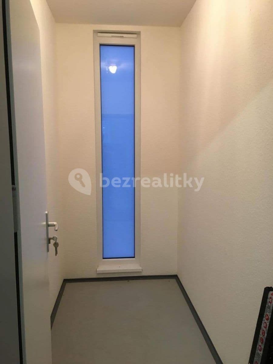 1 bedroom with open-plan kitchen flat to rent, 55 m², ulice Generála Selnera, Kladno, Středočeský Region 1 bedroom with open-plan kitchen flat to rent, 55 m², ulice Generála Selnera, Kladno, Středočeský Region