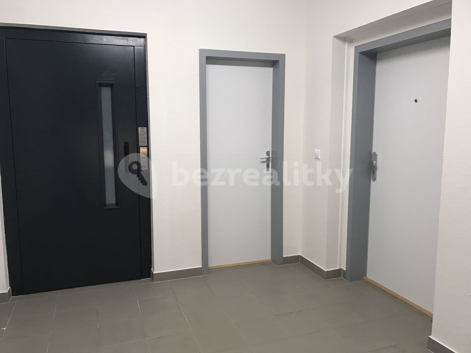1 bedroom with open-plan kitchen flat to rent, 55 m², ulice Generála Selnera, Kladno, Středočeský Region 1 bedroom with open-plan kitchen flat to rent, 55 m², ulice Generála Selnera, Kladno, Středočeský Region