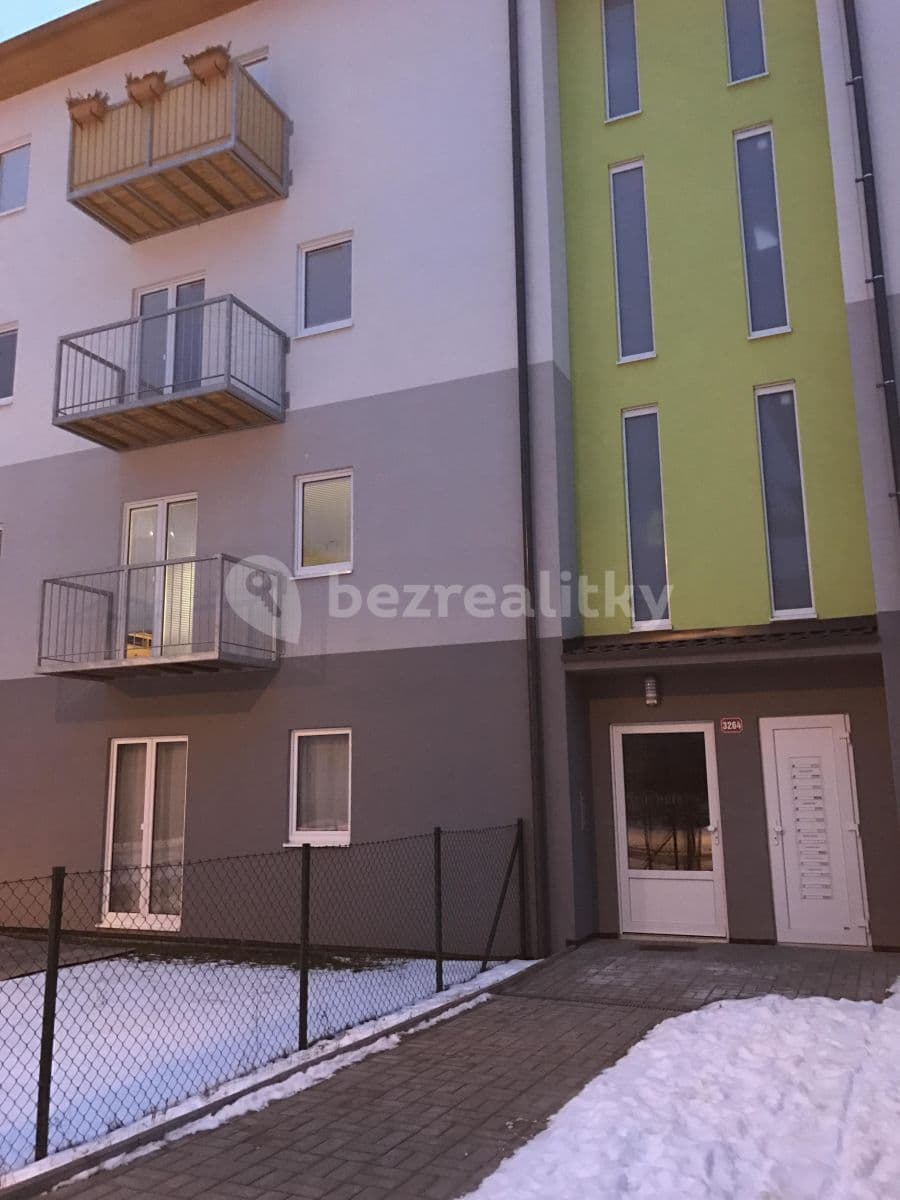 1 bedroom with open-plan kitchen flat to rent, 55 m², ulice Generála Selnera, Kladno, Středočeský Region 1 bedroom with open-plan kitchen flat to rent, 55 m², ulice Generála Selnera, Kladno, Středočeský Region