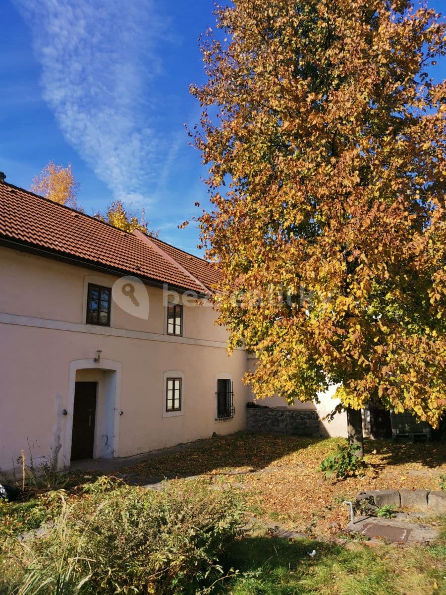 house for sale, 1,062 m², Prokopova, Chotětov, Středočeský Region