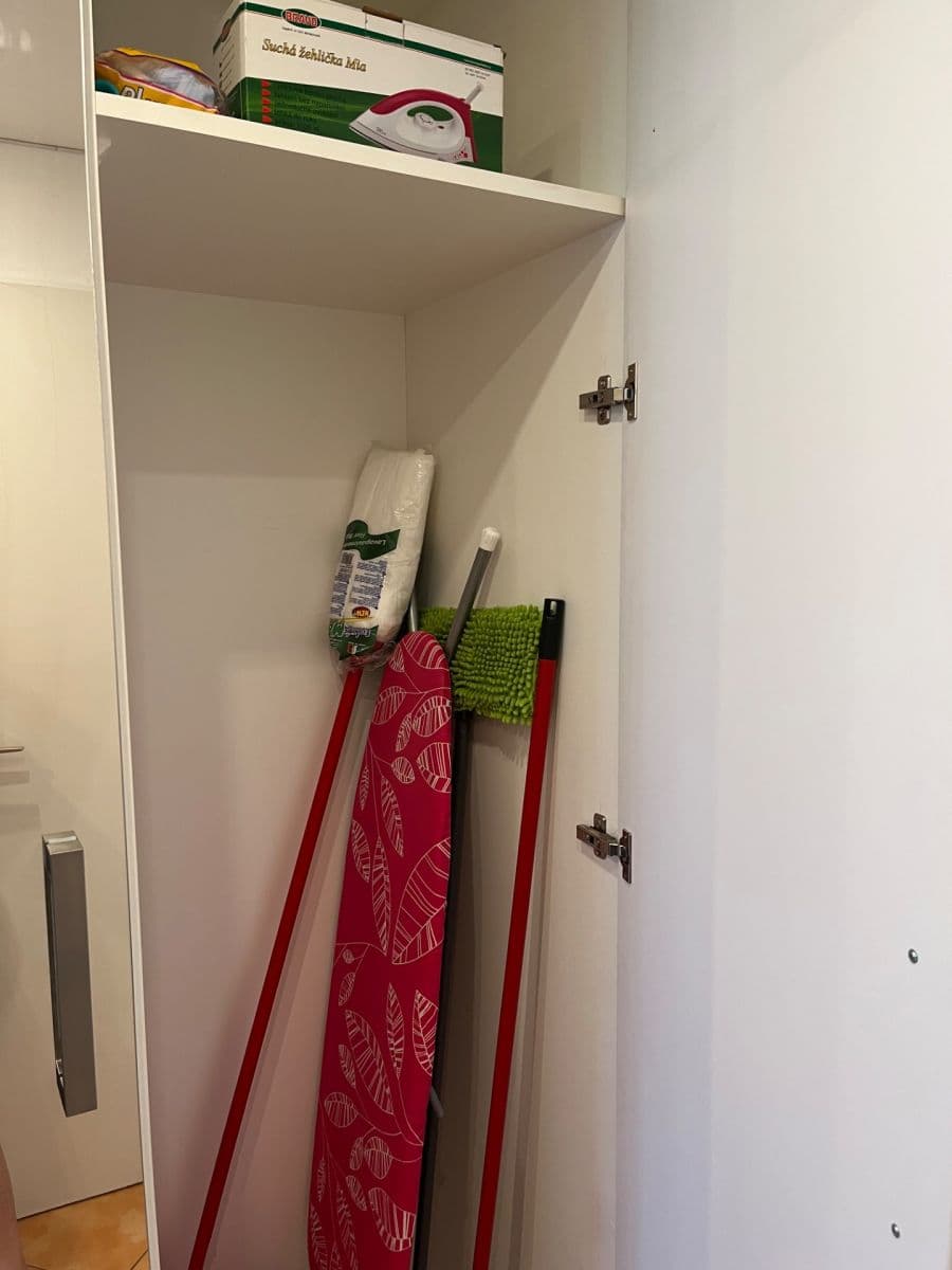 Studio flat to rent, 32 m², Bulharská, Prague, Prague Studio flat to rent, 32 m², Bulharská, Prague, Prague