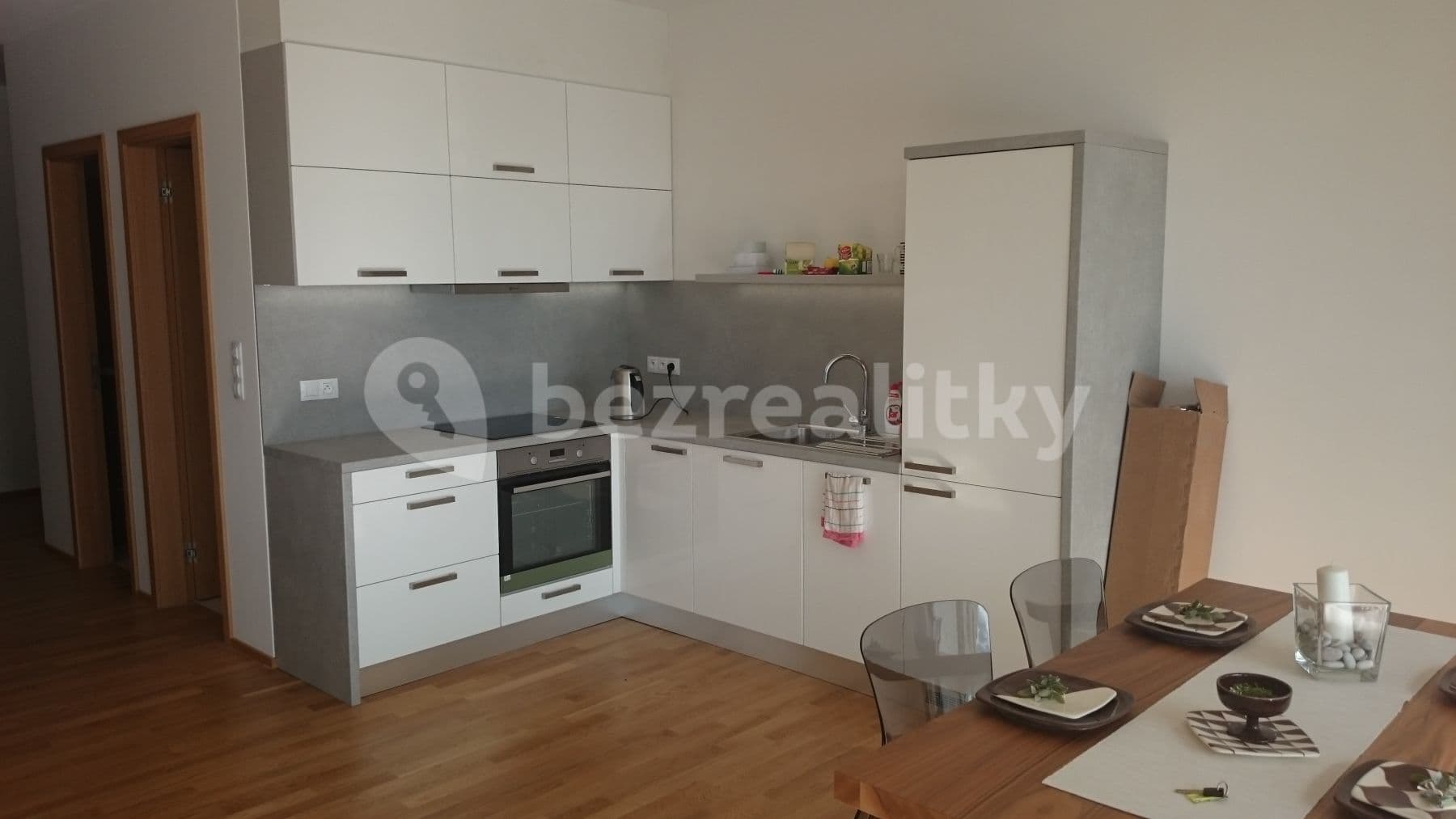 3 bedroom with open-plan kitchen flat to rent, 114 m², Mokropeská, Černošice, Středočeský Region
