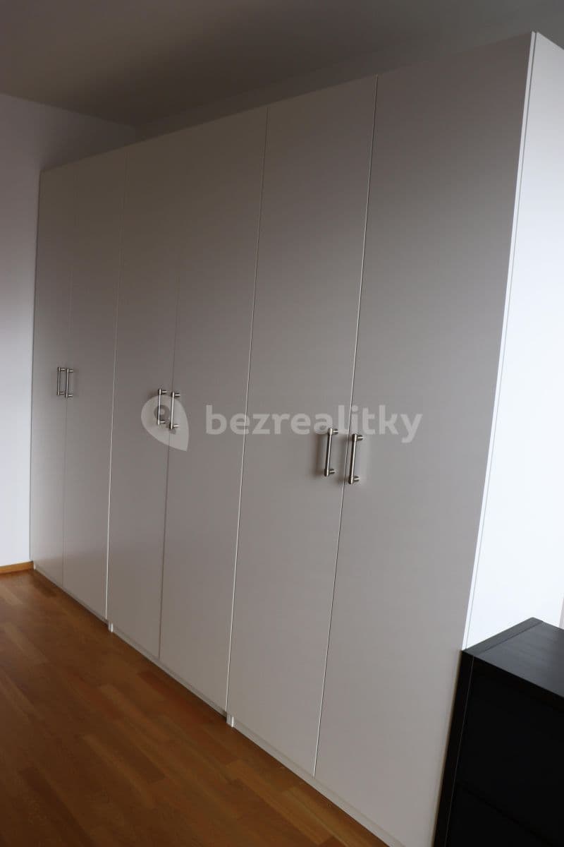 3 bedroom with open-plan kitchen flat to rent, 114 m², Mokropeská, Černošice, Středočeský Region