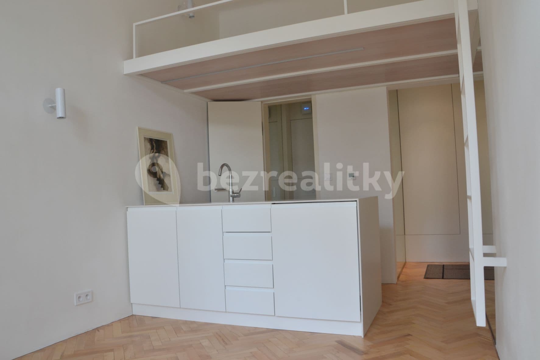Studio flat to rent, 18 m², U Obecního dvora, Prague, Prague Studio flat to rent, 18 m², U Obecního dvora, Prague, Prague
