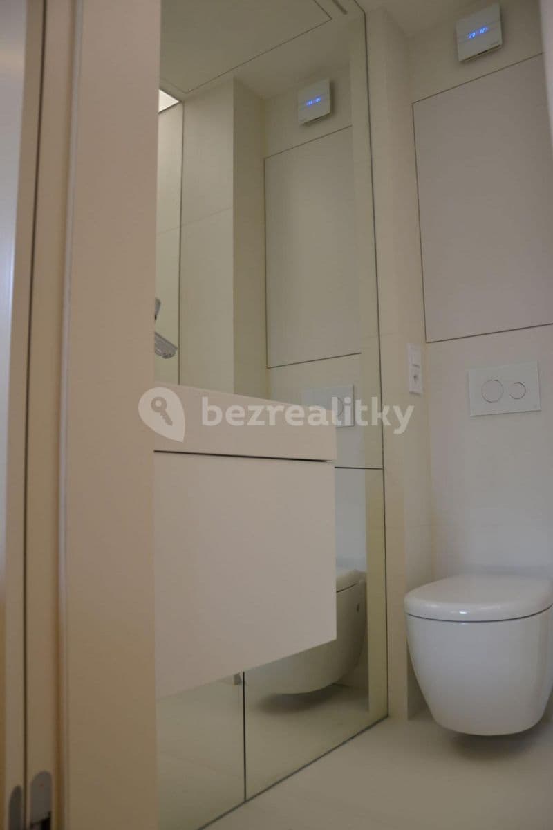 Studio flat to rent, 18 m², U Obecního dvora, Prague, Prague Studio flat to rent, 18 m², U Obecního dvora, Prague, Prague