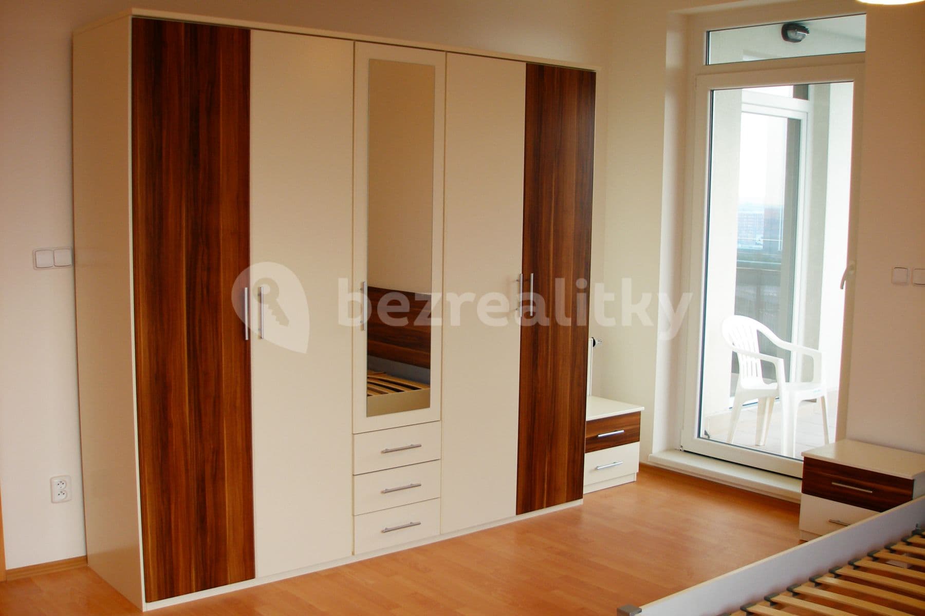 2 bedroom with open-plan kitchen flat to rent, 106 m², Otradovická, Prague, Prague 2 bedroom with open-plan kitchen flat to rent, 106 m², Otradovická, Prague, Prague